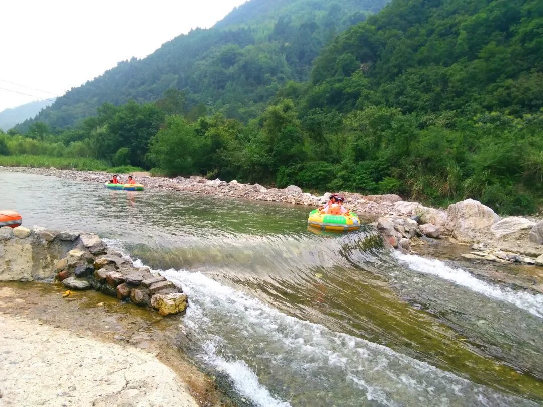摄图网_501017441_banner_三峡漂流（企业商用）.jpg