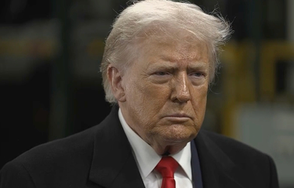 特朗普13日接受采访时,再次向伊朗发出威胁 视频截图