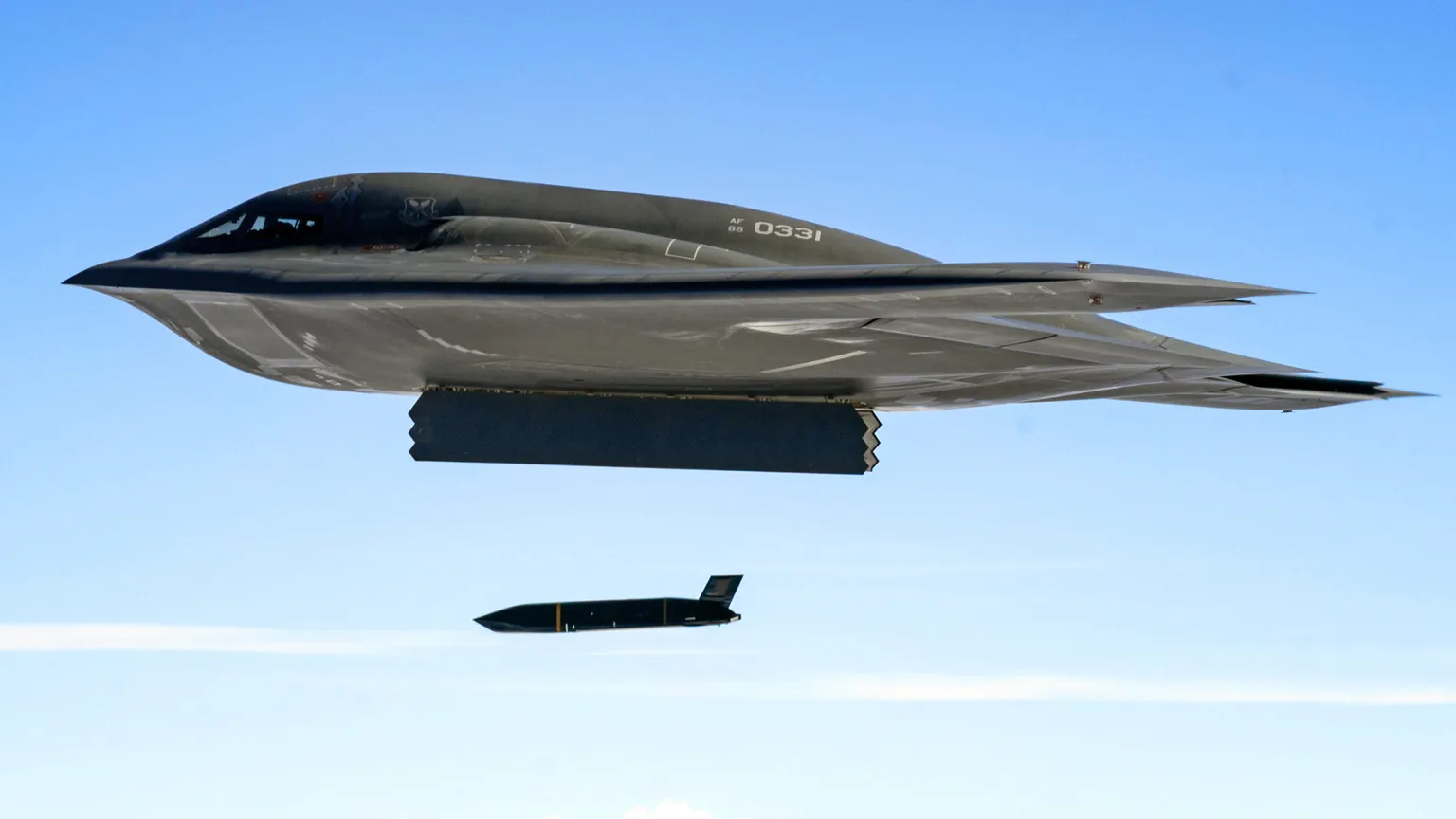 B-2发射LRASM