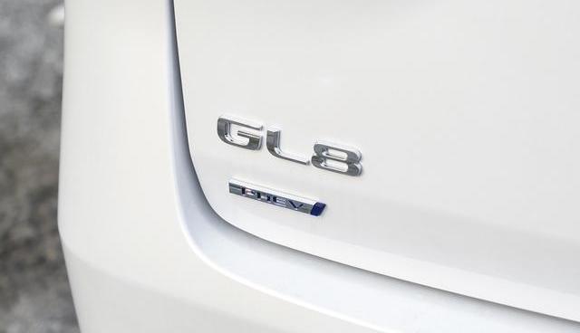 之前我一直开一台紧凑级 SUV，单身的时候用着挺顺手，通勤代步、周末出游都能应付-有驾