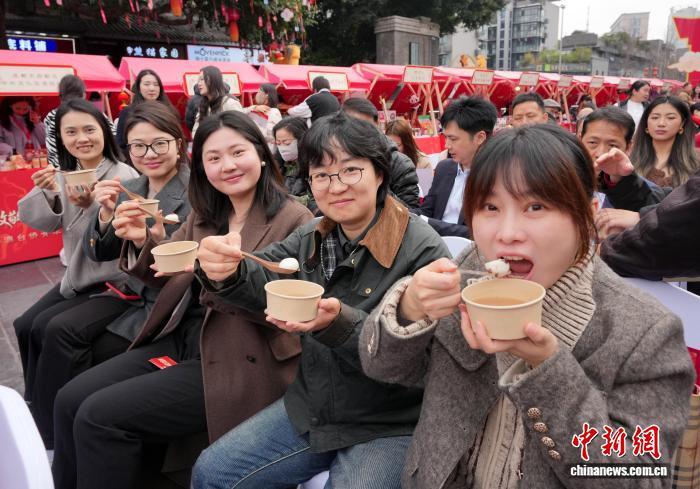 图为活动现场。记者 安源 摄