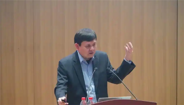 张文宏共享长命诀要：退休后别立地停驻来 让我方有事可作念