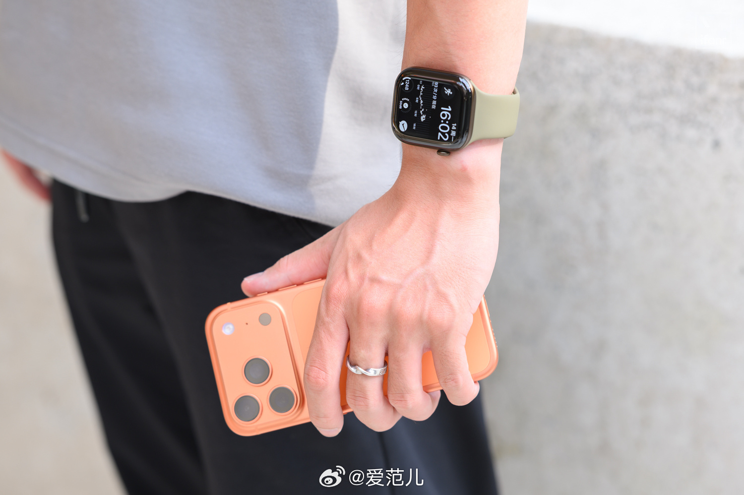 #爱范儿图赏#|Apple Watch Series 12 与 Ul