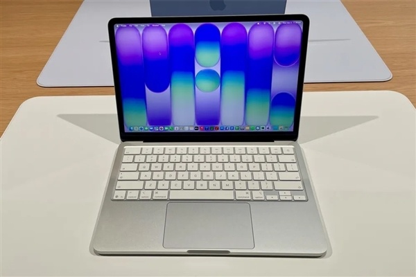库克皆没思到：MacBook Neo卖爆了！官网录用已排到5月
