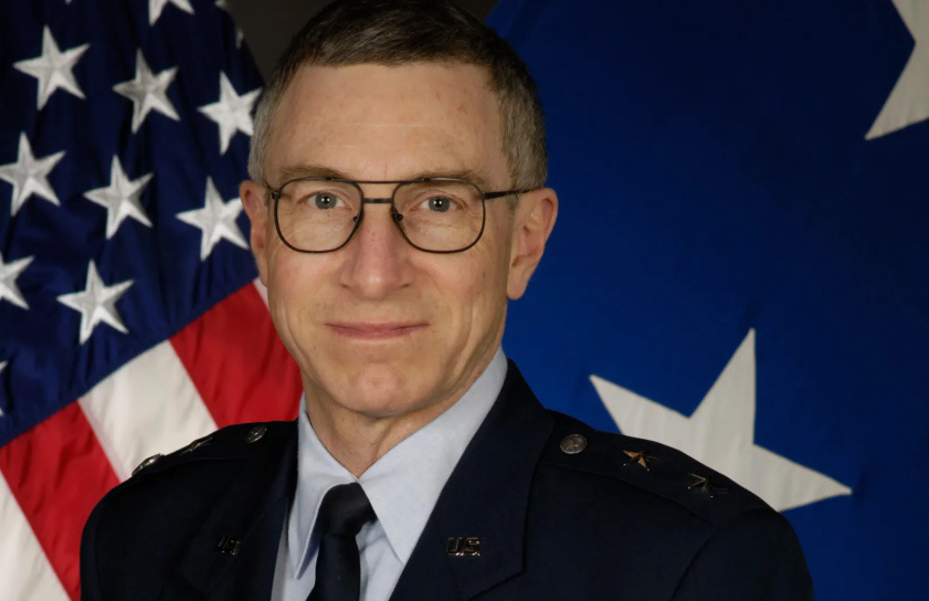 美国退役空军将军威廉·尼尔·麦卡斯兰 美国空军