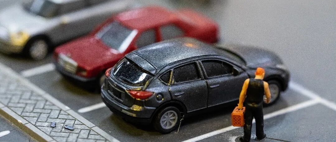 摄图网_501141606_汽车停车_(企业商用).jpg