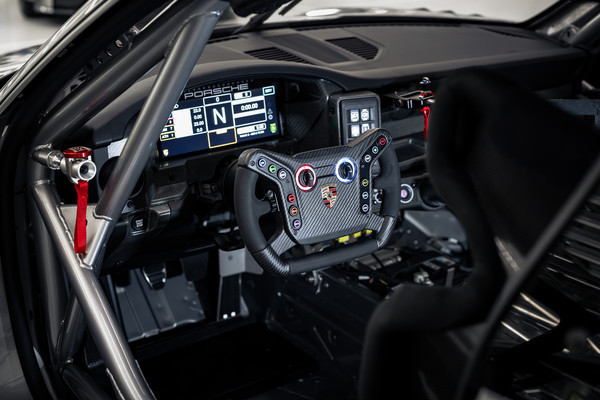 保时捷911 GT4 R