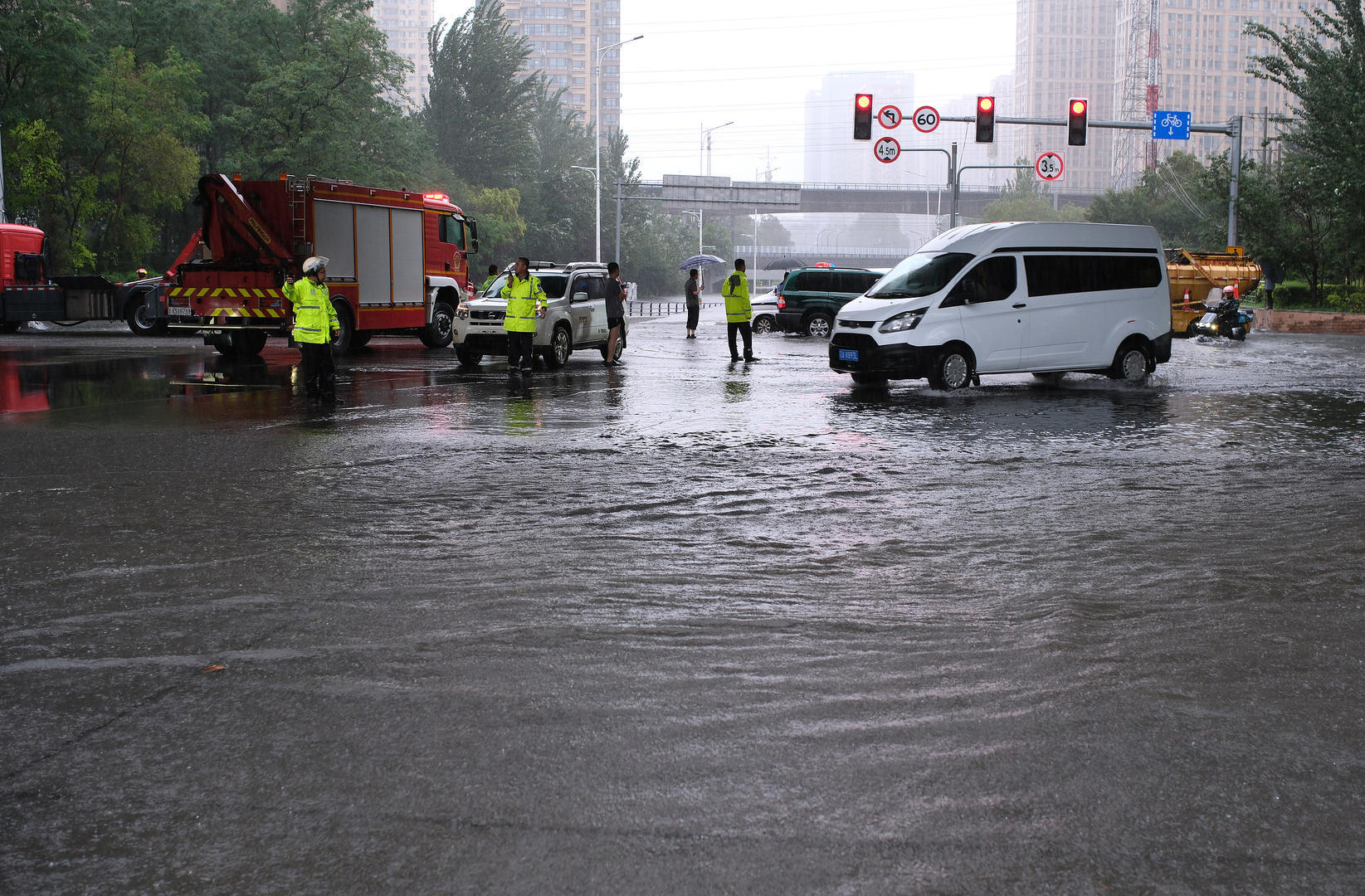▲7月13日,强降雨导致沈阳部分路段积水严重 图据视觉中国