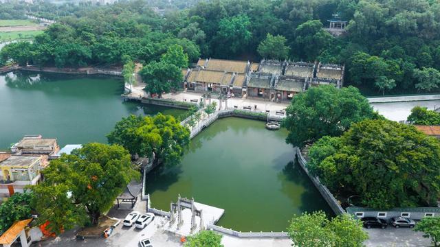 胥江祖庙背靠华山、面朝北江。/芦苞镇供图