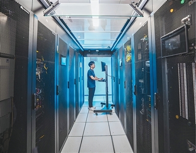 外国友人镜头里欣欣向荣的中国——“小家”热气腾腾 “大家”蒸蒸日上(在中国·看中国)