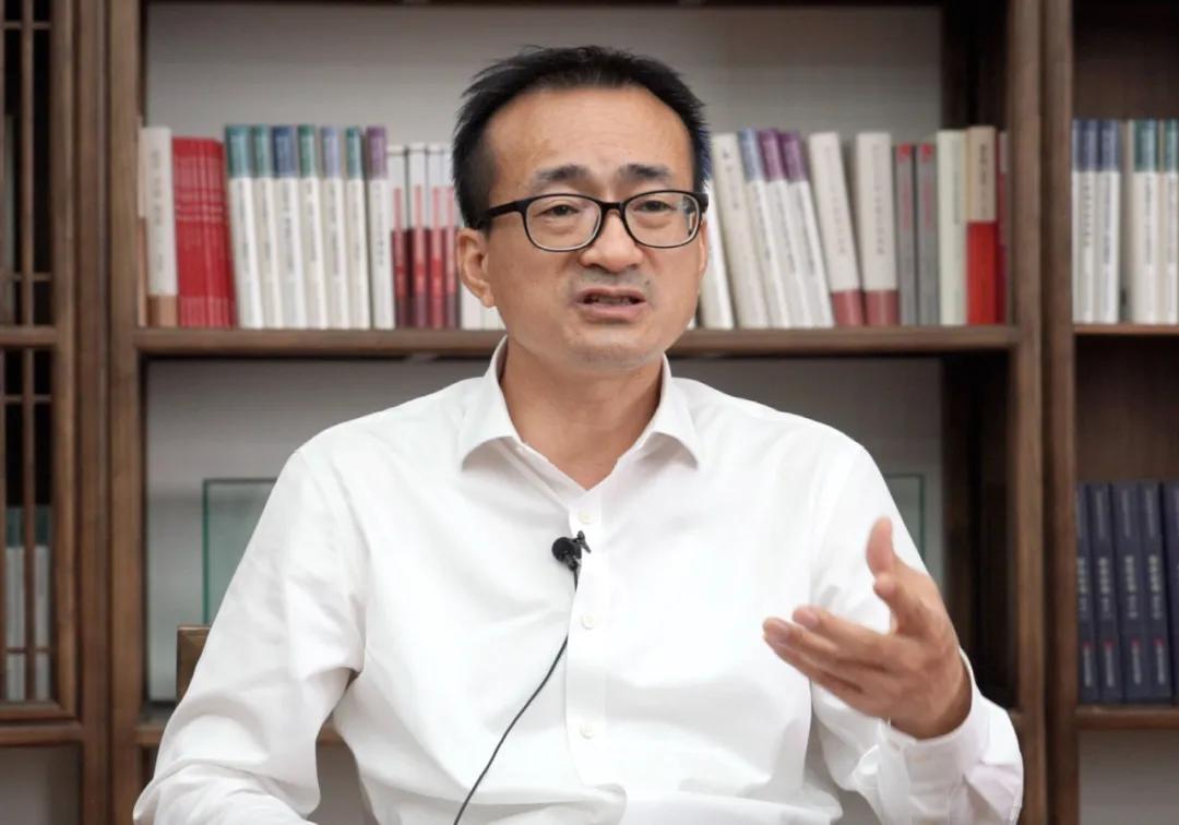刘元春  上海财经大学校长，中国人民大学原副校长、中国宏观经济论坛（CMF）联合创始人