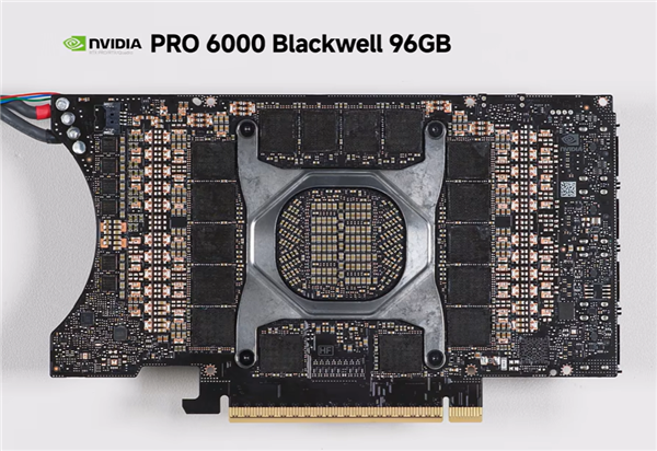 NVIDIA中国特供版专业显卡RTX 6000D没人要！首次拆解
