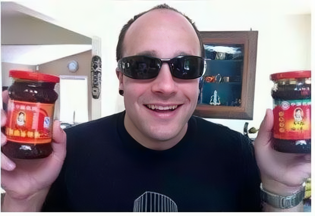 老干妈的出海,没有复杂的全球化营销,依靠的是“最朴素的硬实力”