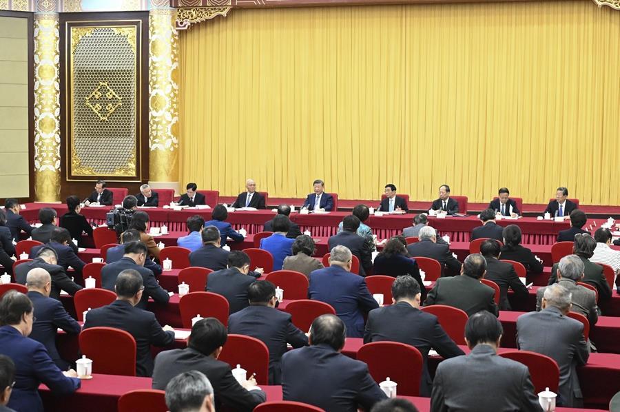 △2026年3月6日,习近平总书记看望参加全国政协十四届四次会议的农工党、九三学社、医药卫生界、社会福利和社会保障界委员,并参加联组会,听取意见和建议。