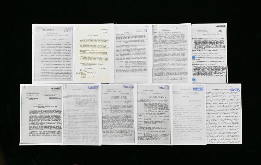 2025年12月13日,中央档案馆公布一批俄罗斯转交我方的苏联审讯日本731部队的解密档案材料。新华社记者李鑫摄