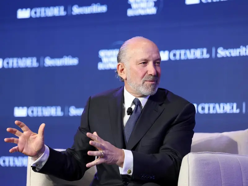 当地时辰4月16日，卢特尼克参加“旗语”新闻社专揽的举止 “旗语”新闻社