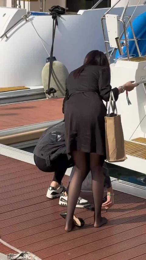 上船不思岸上人，下船不提水上事