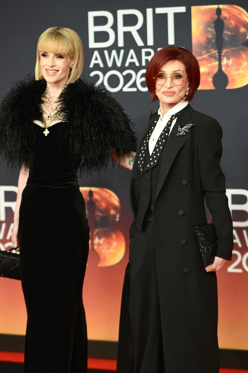 凯莉·奥斯本与母亲