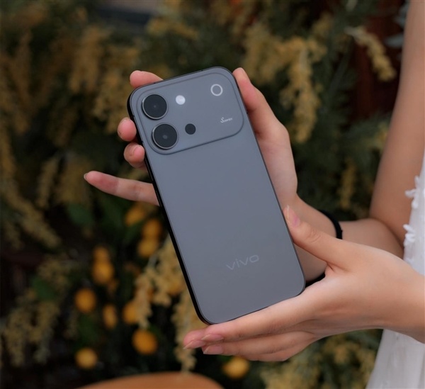 支持4K原生感Live!vivo S60元气版仲夏夜图赏