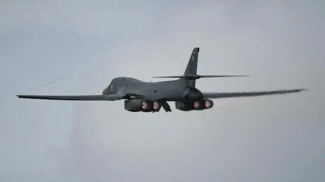 Pentagon Redeploys Bombers From UK Base at Center of Terror Plot | Aviation  Pros