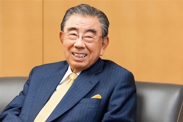 日本零售之神！711创始人铃木敏文心衰离世：享年93岁