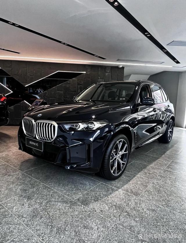 宝马X5彻底发力！50万可提高配，打破豪华溢价，奔驰GLE难抗衡-有驾