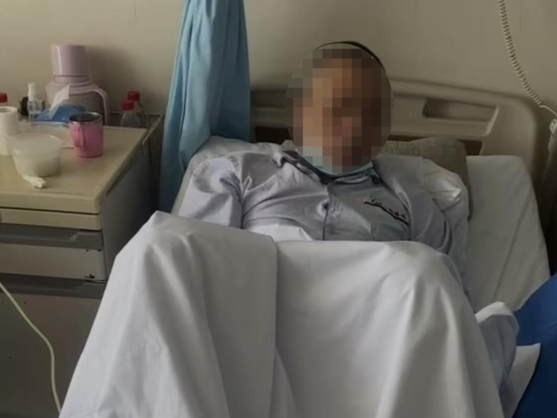 ▲姚世柱生前在接受治疗 受访者供图