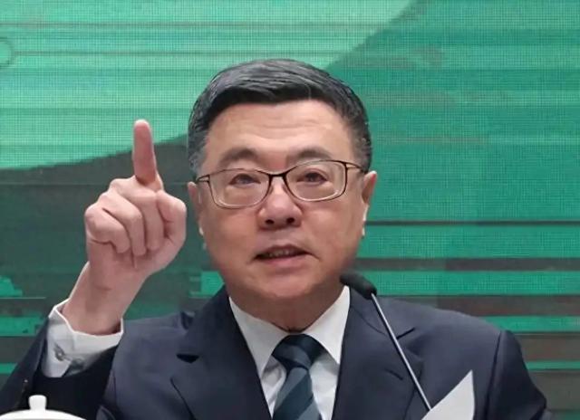 大陆实施民族团结法，黄智贤表态，还更加语出惊人，不装了