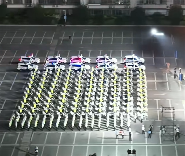 网传长沙交警严查电动自行车 上路还需称重 官方回应:假消息