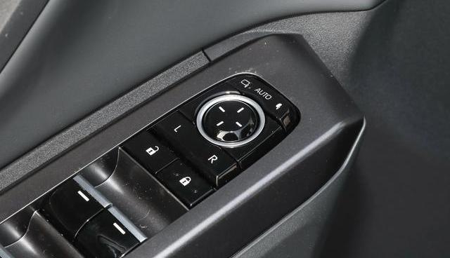 2026款RAV4荣放：2.0L家用真的够用吗？实测后我发现这3个隐藏痛点！-有驾