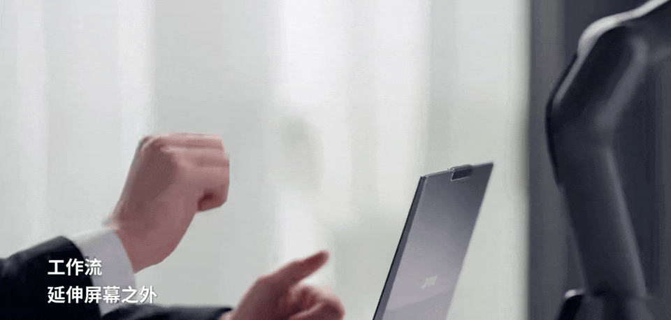 折叠屏掌机、电脑拆成乐高:联想是 MWC 上最抽象的厂家|MWC 2026