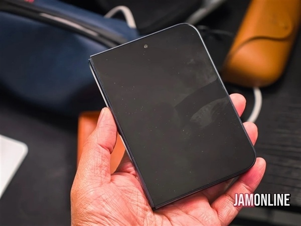 不会展期发售!果链阐发:苹果首款折叠机iPhone Ultra可普通委用