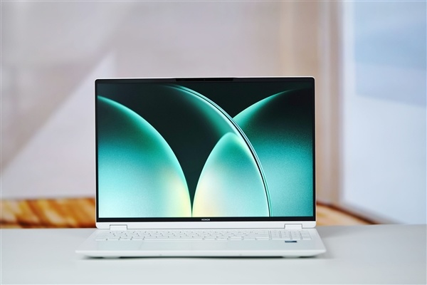 续航轻松超苹果MacBook!荣耀MagicBook Pro 16 2026图赏