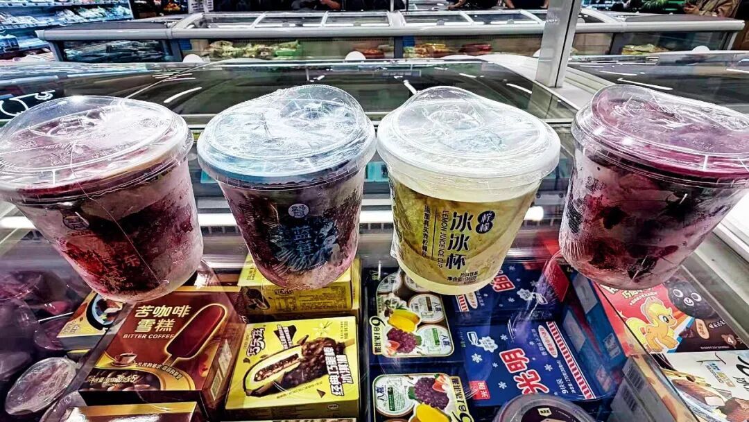 市面在售的口味冰杯 摄影/高越