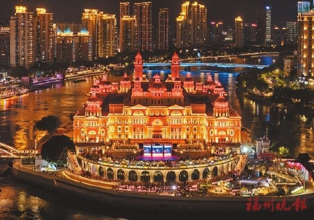 国庆期间的中洲岛灯光璀璨。