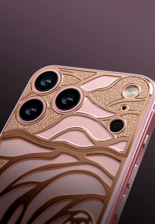 奢华粉色定制版iPhone 17 Pro系列（下同）