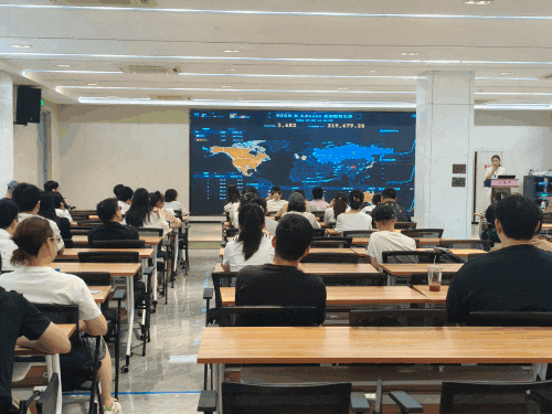 啊杜莎夫人都给他复活甲太热阿瓦.gif