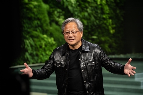 英伟达、微软等联名力挺开源AI！Anthropic反呛：你们有本事把CUDA和Windows也开源啊