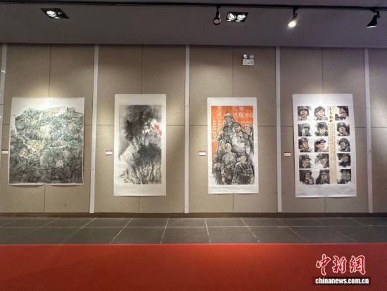 图为展出的作品。闫姣 摄