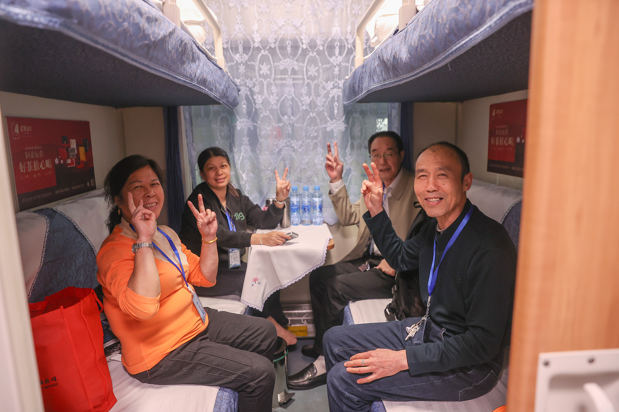 旅客开启“夜行日游”康养慢旅