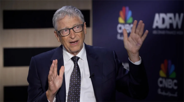 比尔盖茨预警：AI若落入恶人之手将成生物恐怖武器