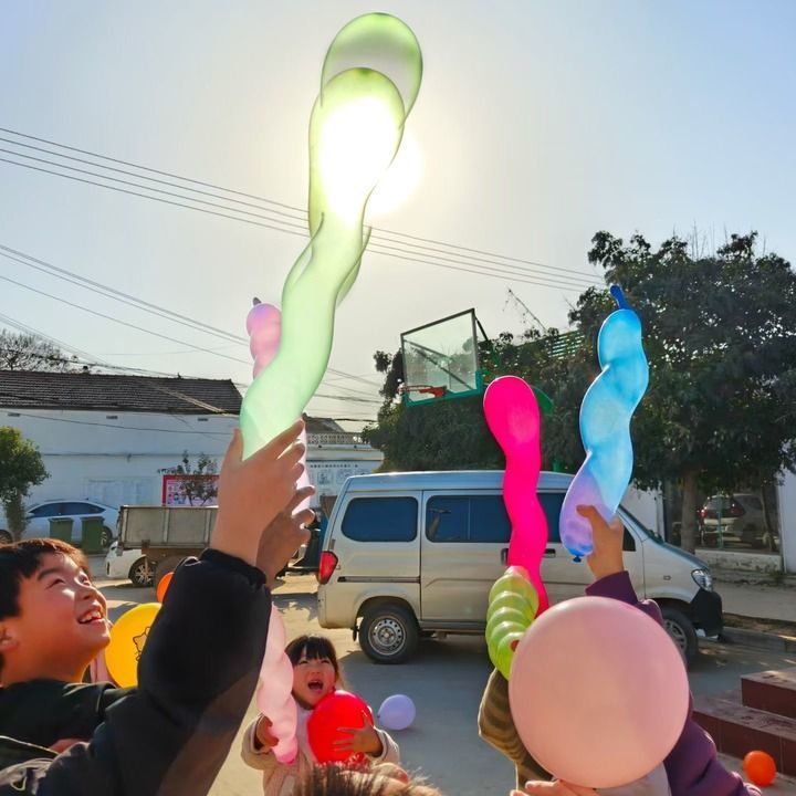 李石村的孩子们。