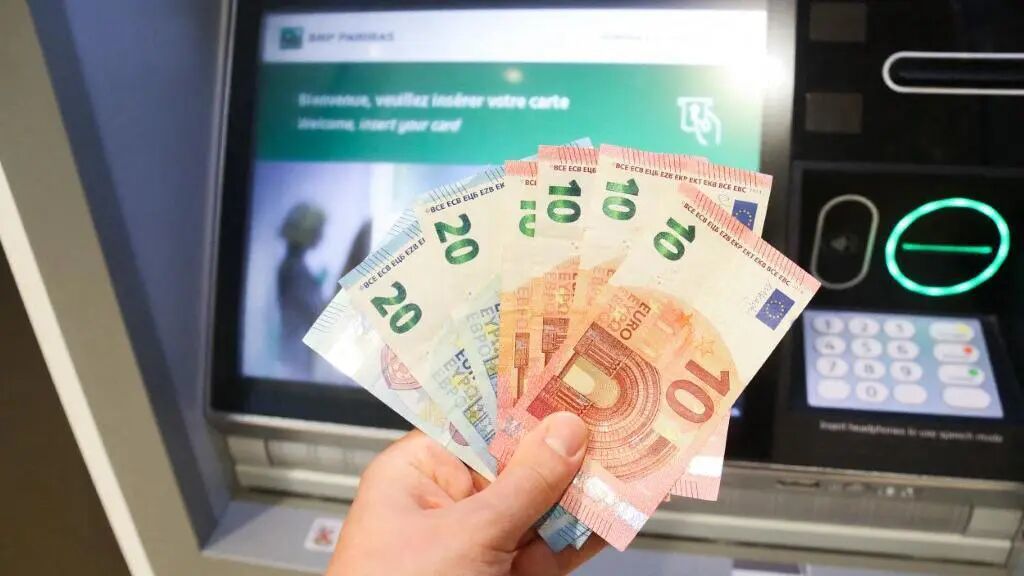 Prenez vos pr&eacute;cautions : les virements bancaires seront interrompus 4 ...