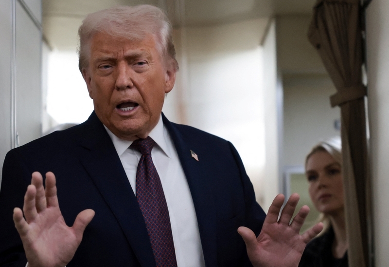 1月22日,美国总统特朗普乘坐“空军一号”返回美国。 IC Photo