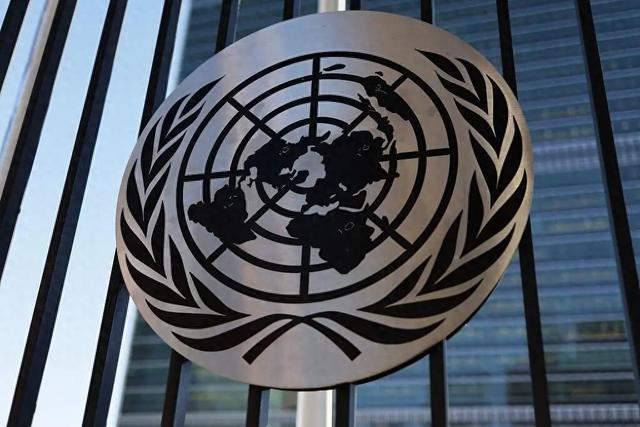 欠联合国的钱，美国还了11亿，特朗普担心，拖下去就是“帮中国”