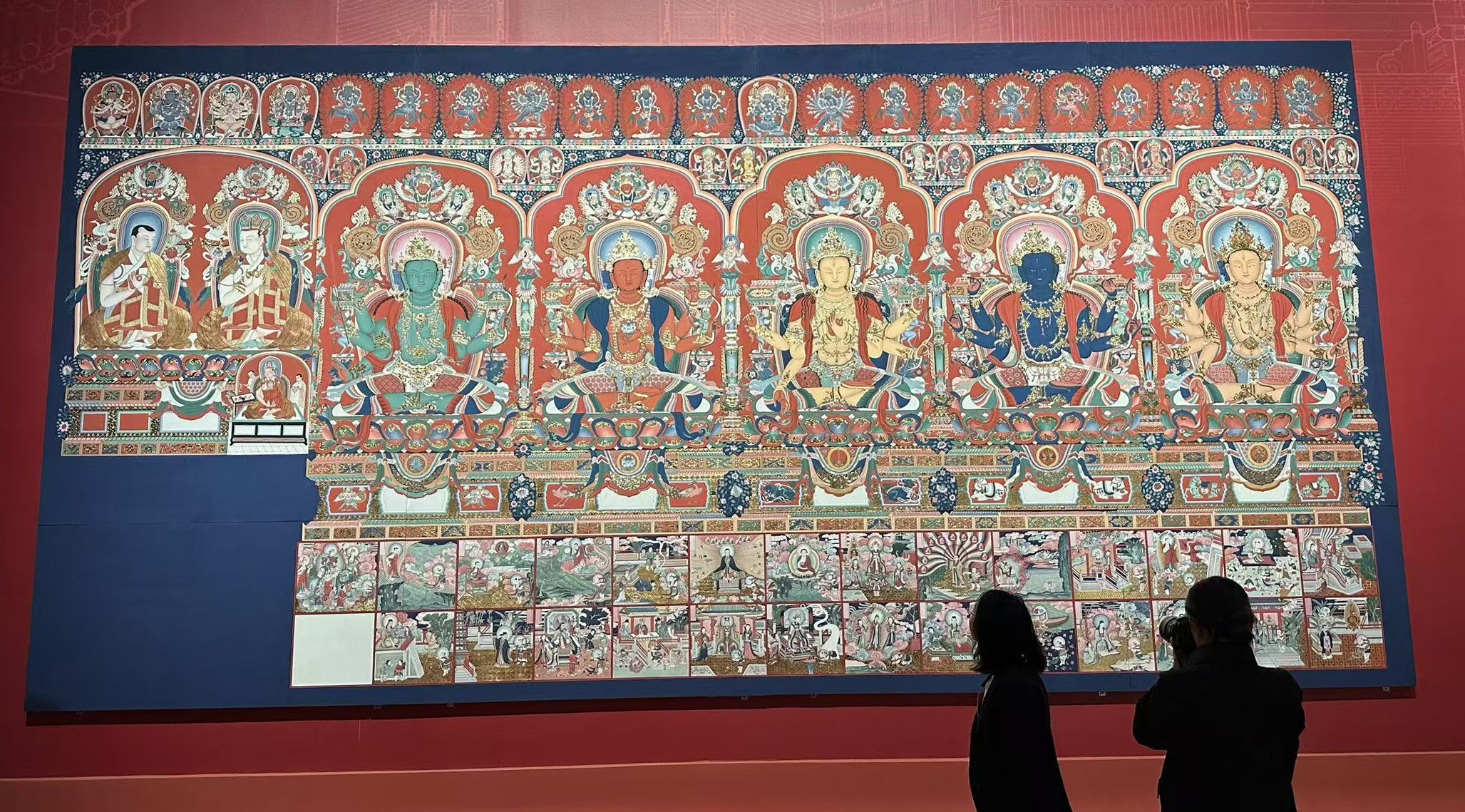 “高原丝路 瞿昙之光——青海丝路文物与瞿昙寺壁画艺术展”现场。受访者供图