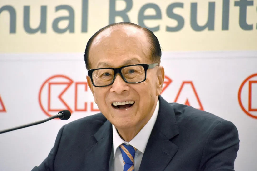 长实再澄清李嘉诚健康状况【长实集团再发澄清公告:李嘉诚健康情况良好,