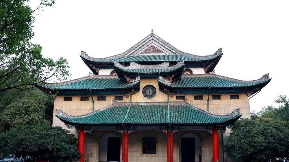 2026年10月14日拍摄的湖南大学大礼堂,2013年作为湖南大学早期建筑群组成部分列入第七批全国重点文物保护单位。新华社记者 赵仲志 摄