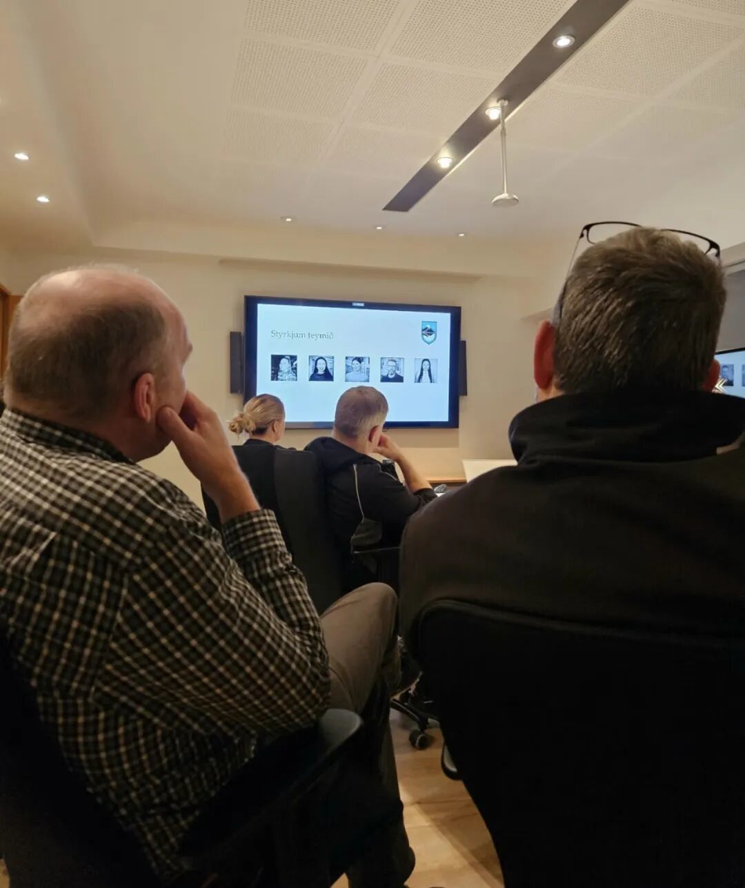 办公室例会/受访者提供