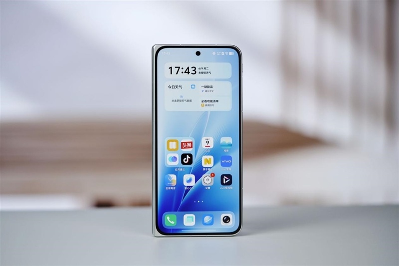 超强小V单同款影像系统 vivo X Fold6手机全面评测：一款用出了电脑味儿的大折屏